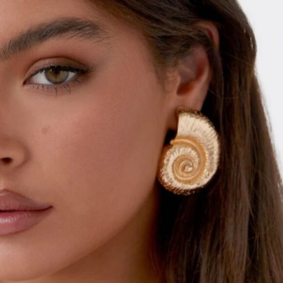 Seashell stud earrings M354 - Picture 2 of 5